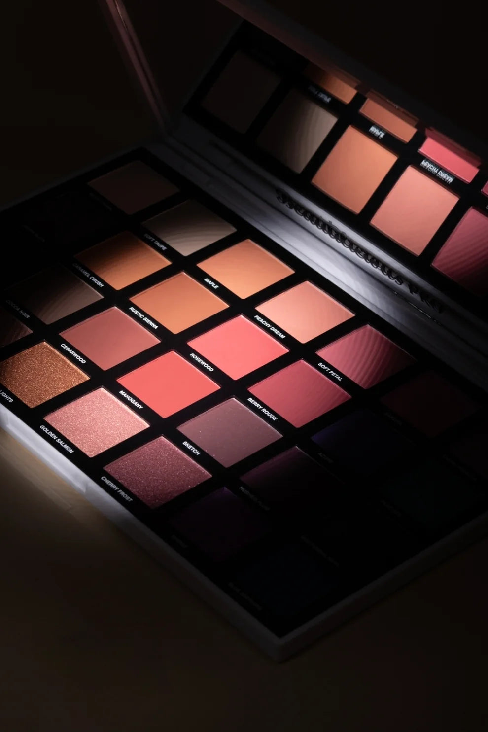 BEAUTILICIOUS Ethereal Hues Eyeshadow Palette (28 Colours)