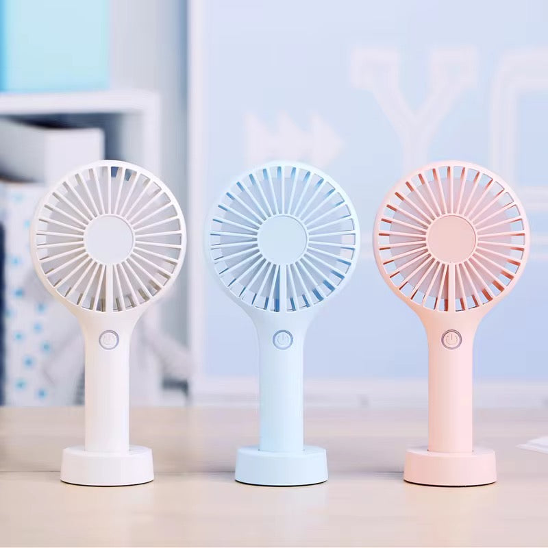 Portable fan designed specifically for eyelash extension