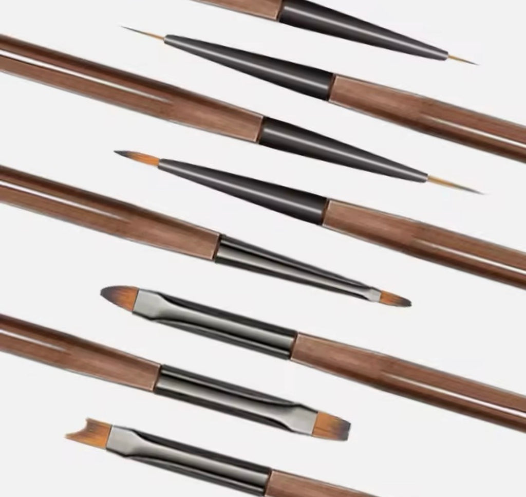 9-piece brush set.