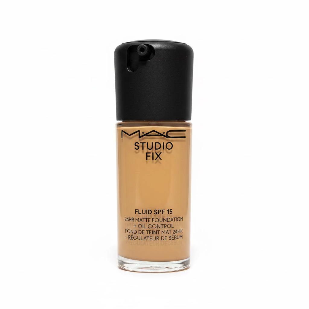 MAC Studio Fix SPF15 24HRS Matte Foundation In Shade NC40.