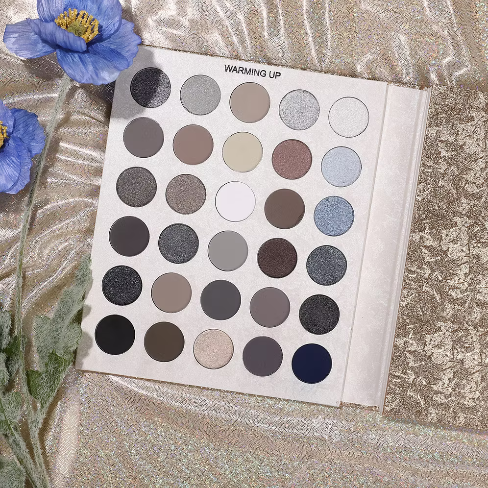 UCANBE Pretty All Set 3 Eyeshadow Palette.