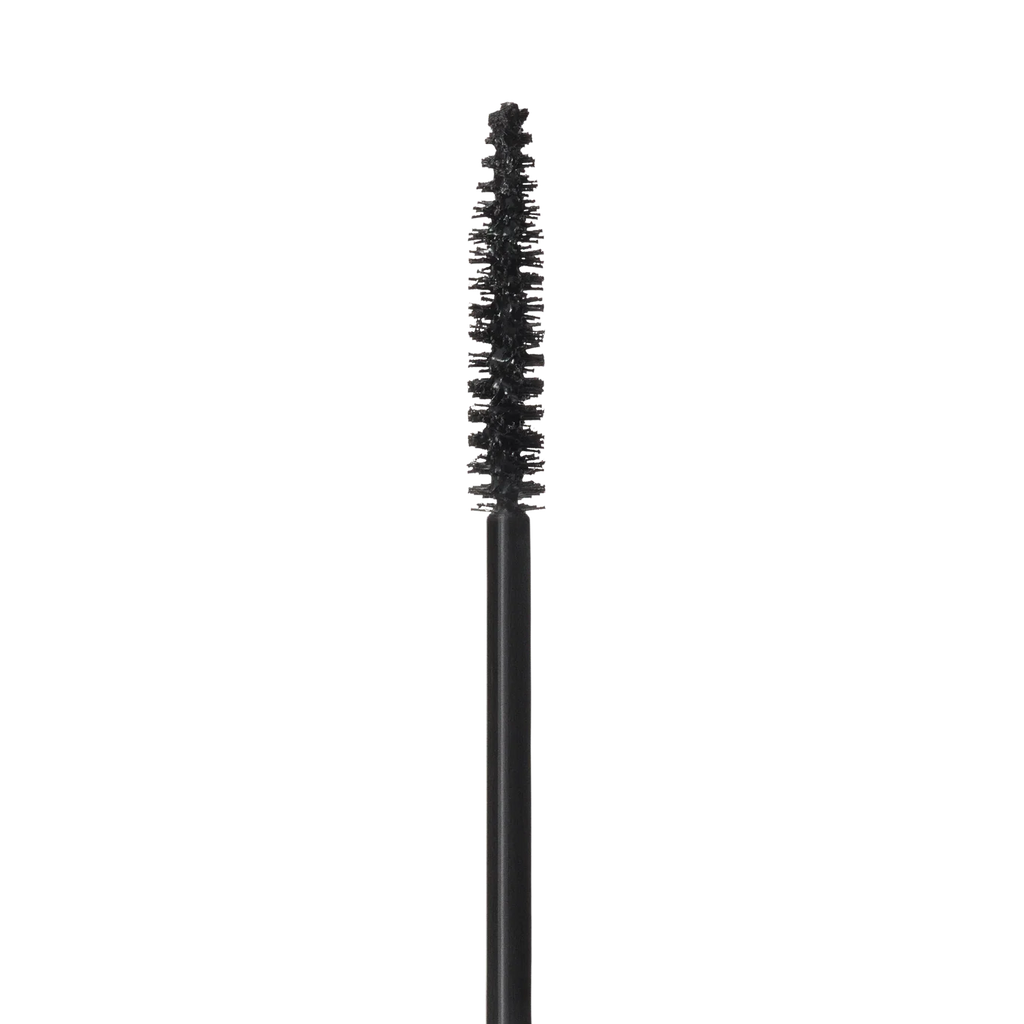 M.A.C EXTENDED PLAY GIGABLACK LASH MASCARA.